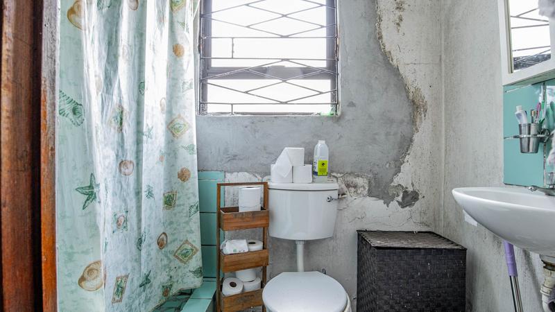 6 Bedroom Property for Sale in Salt River Western Cape